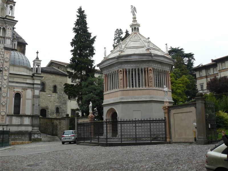 Bergamo. Baptisterio