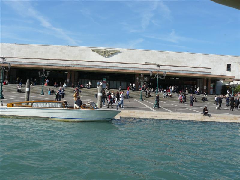Venecia. Estacion de Santa Lucia