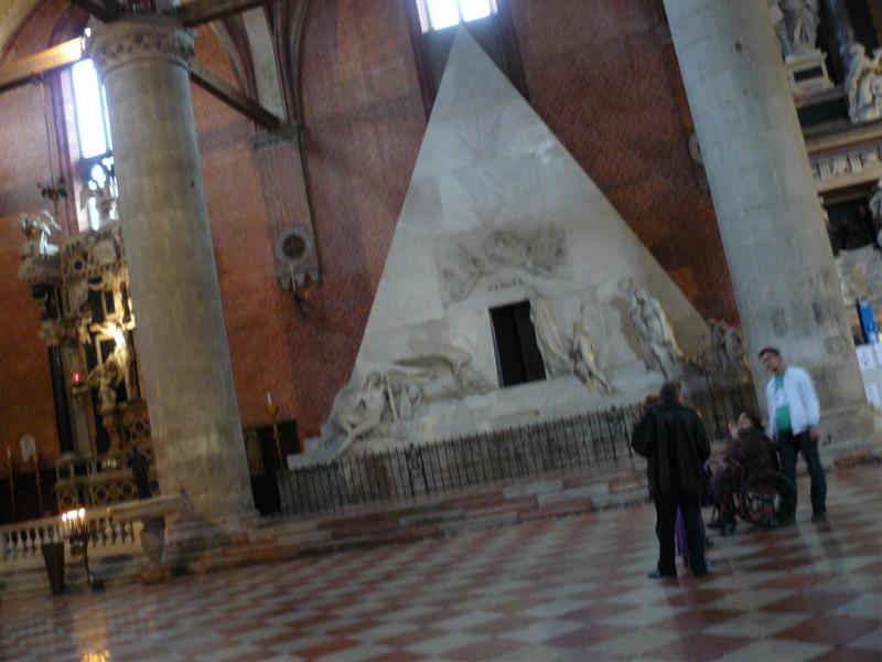 Venecia. Iglesia Santa Maria Gloriosa dei Frari. Tumba de Canova